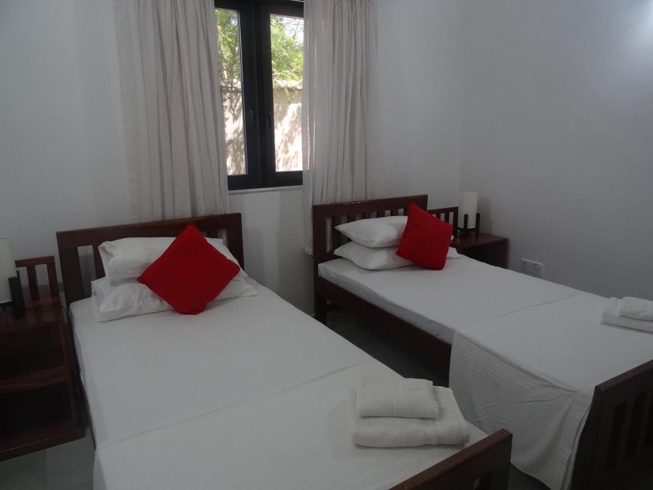 Amssler Beach Stay Kalutara Exterior foto